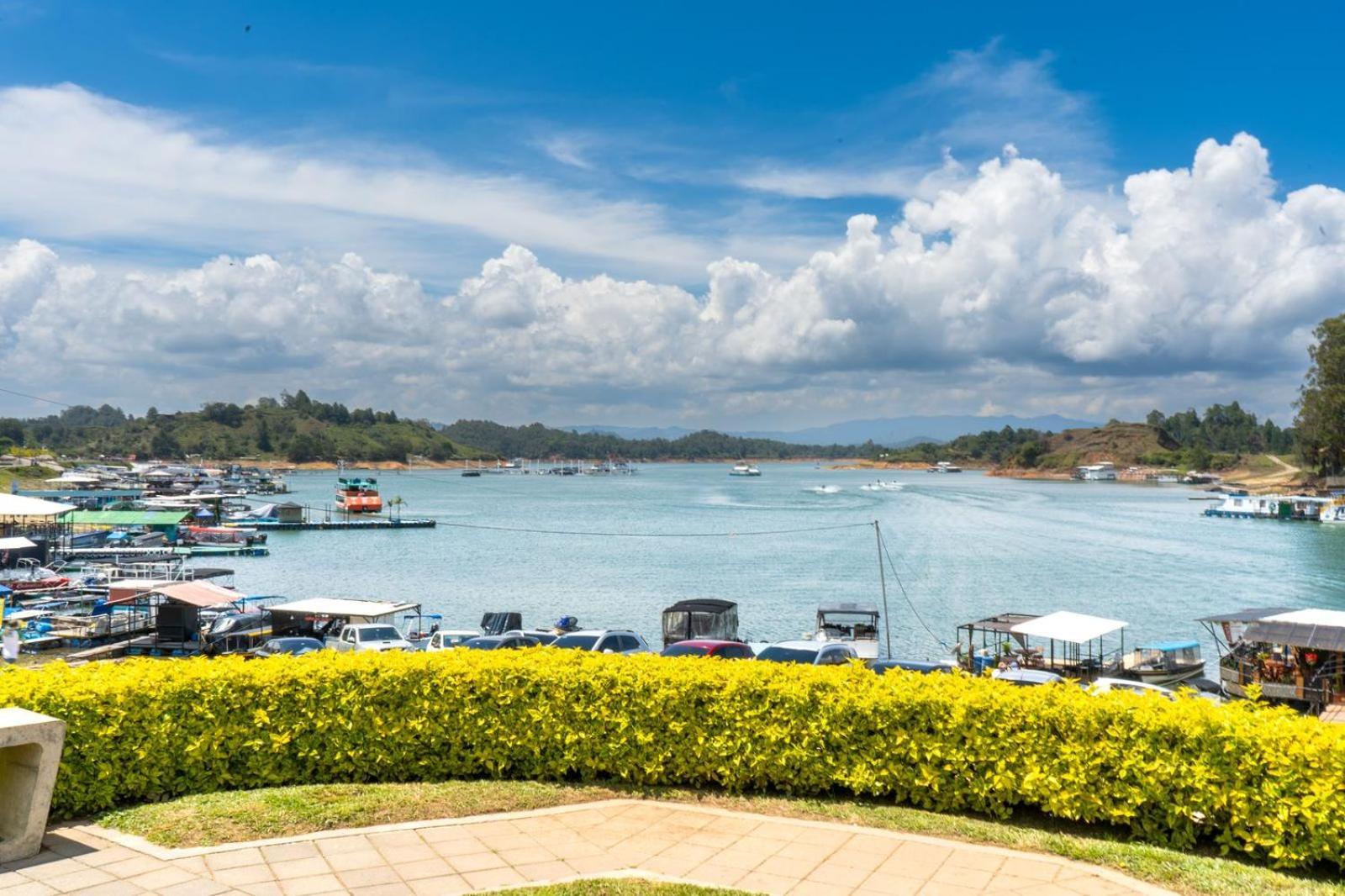 Hotel Casa Verde Guatape Bagian luar foto